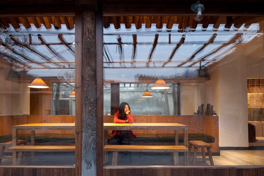 Chaoffice 在中国农村改造了带有隐藏通道的家庭住宅