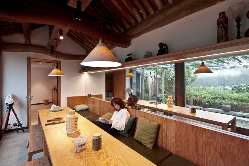 Chaoffice 在中国农村改造了带有隐藏通道的家庭住宅