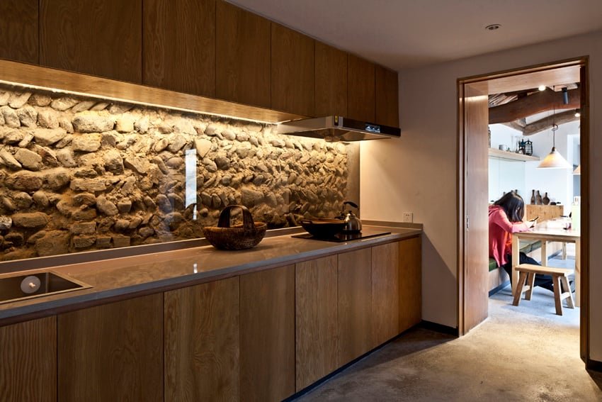 Chaoffice 在中国农村改造了带有隐藏通道的家庭住宅