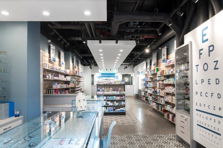 i+care Pharmacy by Leah Plevrities / studioBIG,布鲁克林 – 纽约 i+care Pharmacy by Leah Plevrities / studioBIG,布鲁克林 – 纽约