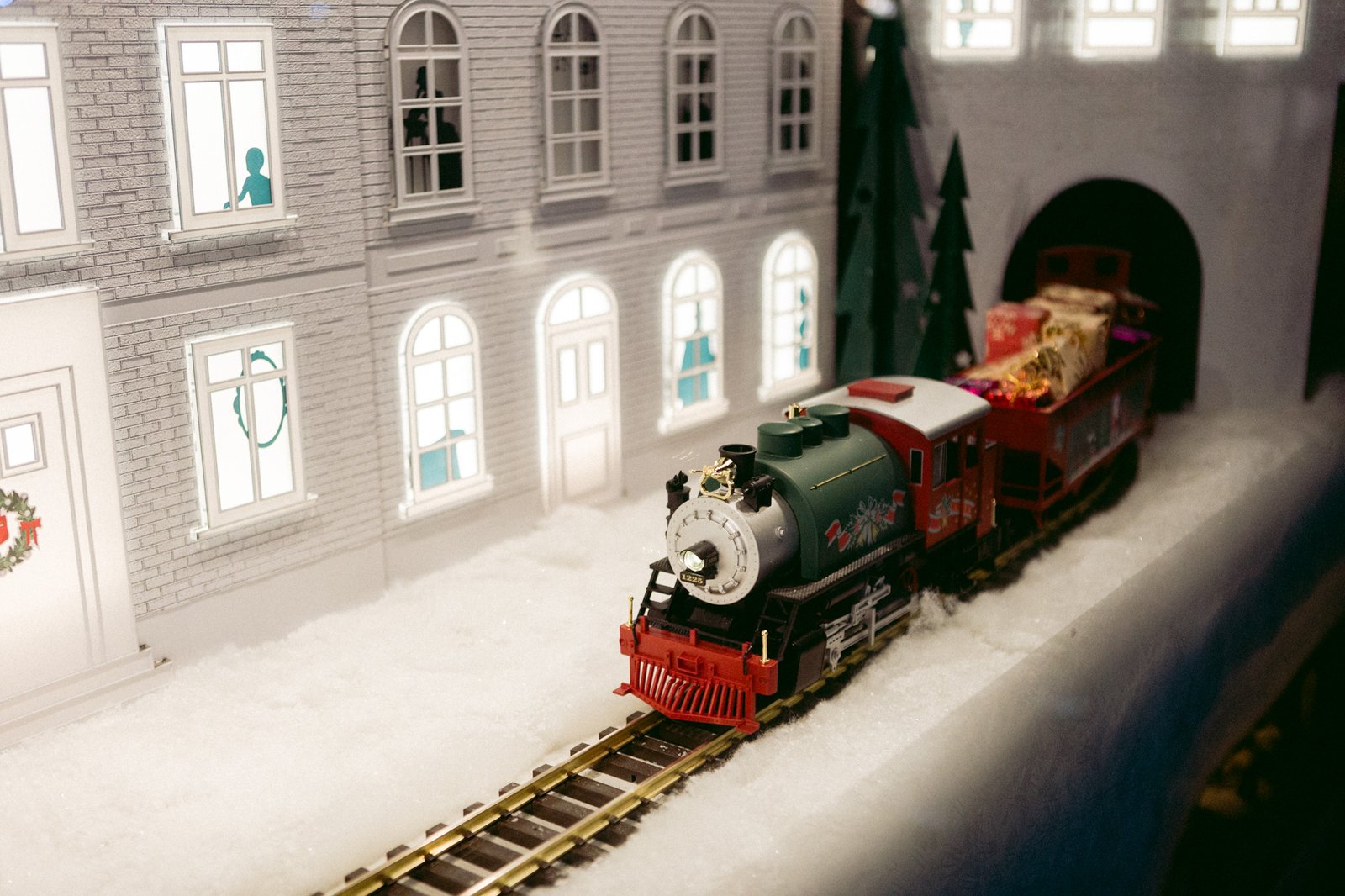 维多利亚利兹购物中心的一个小盛大圣诞节的窗口