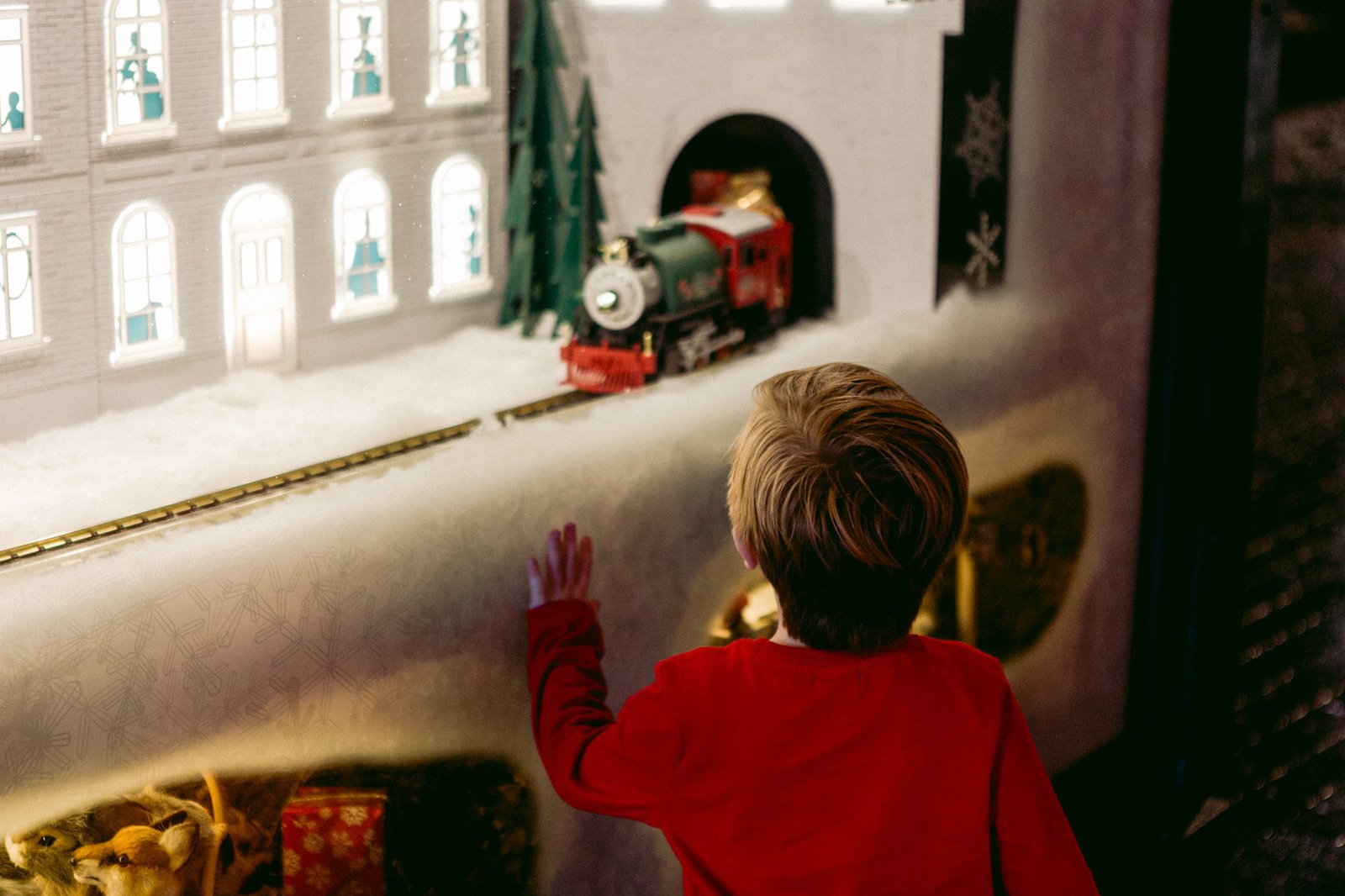 维多利亚利兹购物中心的一个小盛大圣诞节的窗口