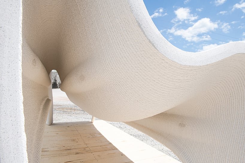 philipp aduatz 创造 3D 打印混凝土户外家具