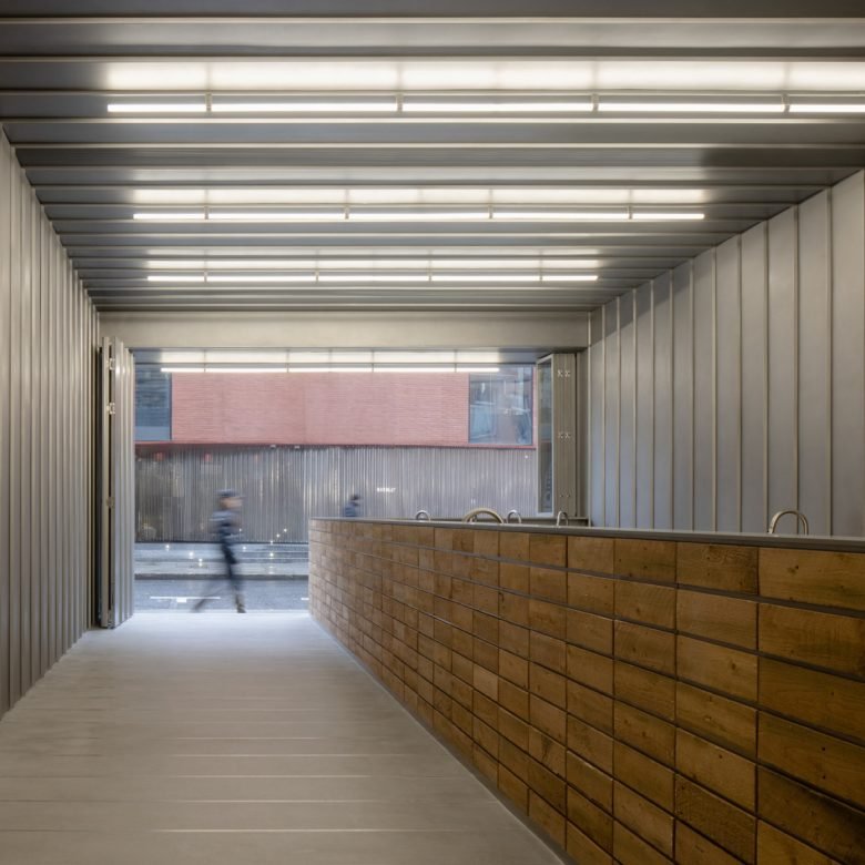 introemons 咖啡馆 / AIM Architecture