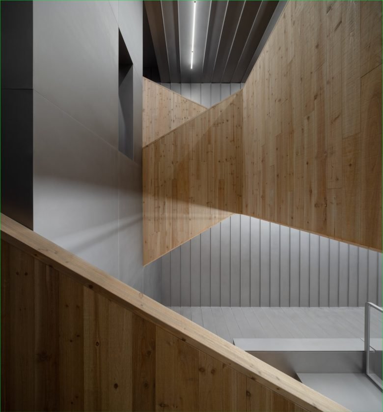 introemons 咖啡馆 / AIM Architecture