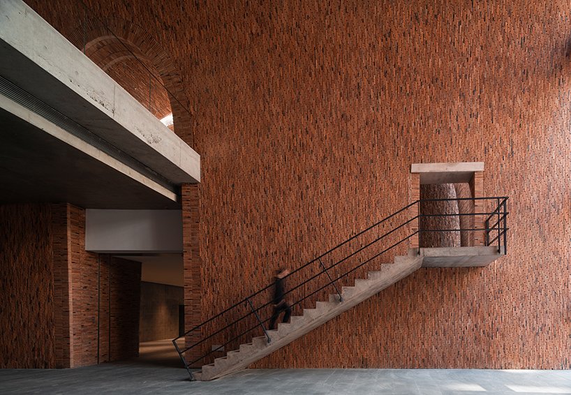 朱锫工作室完成了纪念景德镇古窑的纪念性拱形博物馆