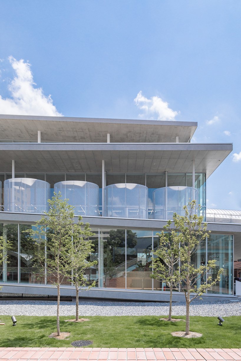 妹岛和世设计的日本女子大学图书馆 摄影：vincent hecht
