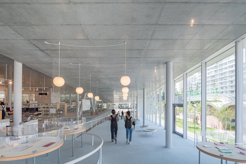 妹岛和世设计的日本女子大学图书馆 摄影：vincent hecht