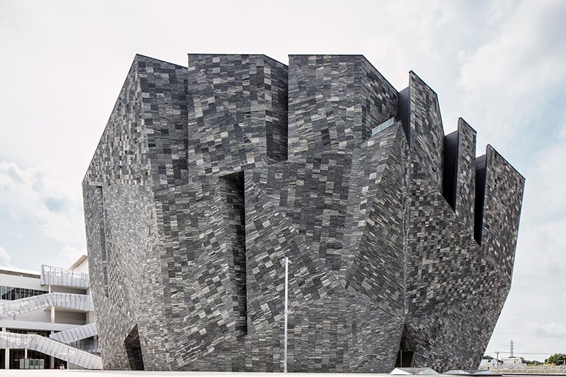 隈研吾设计的角川文化博物馆准备在日本开放