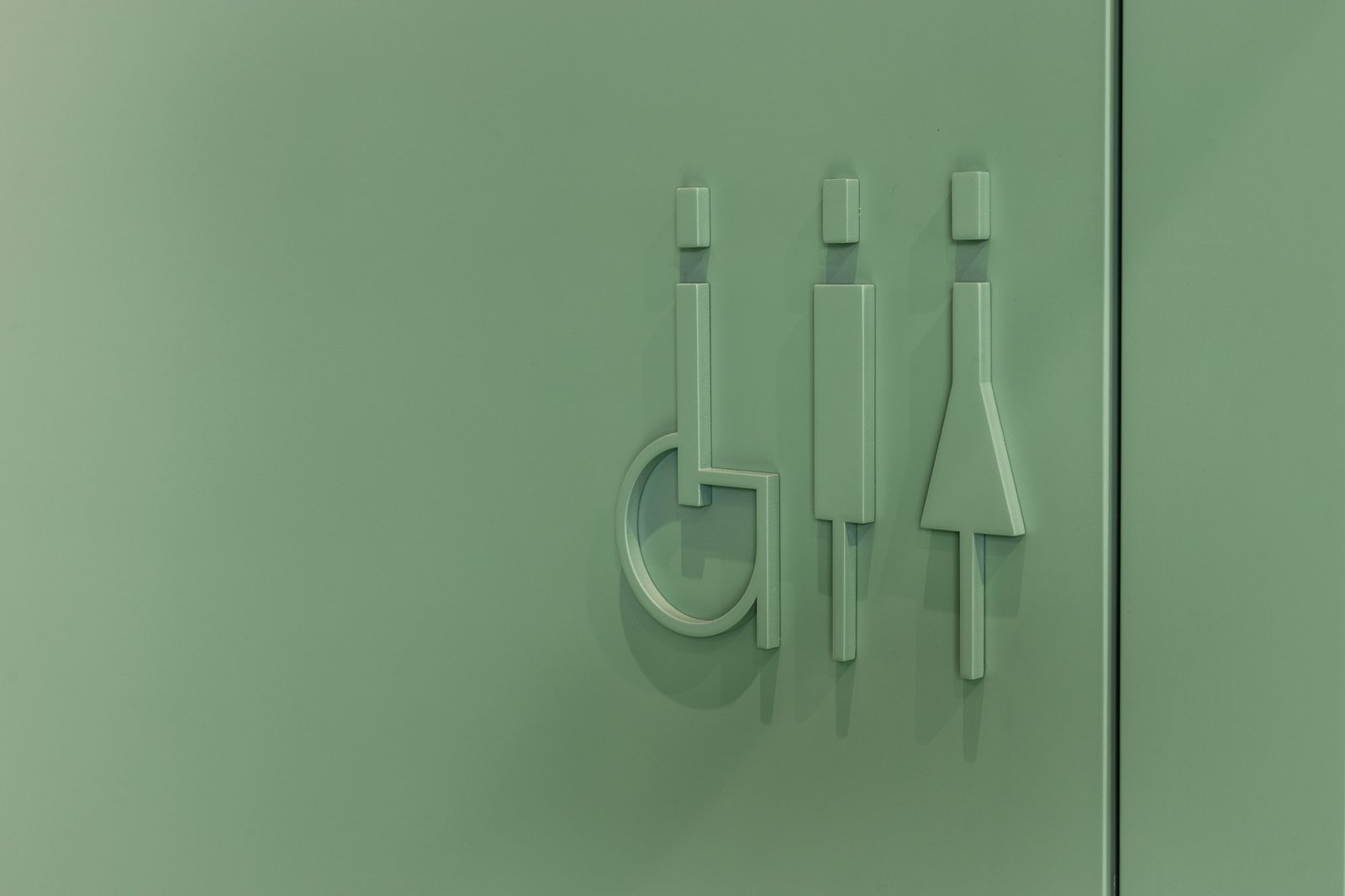 里加熔岩牙科工作室