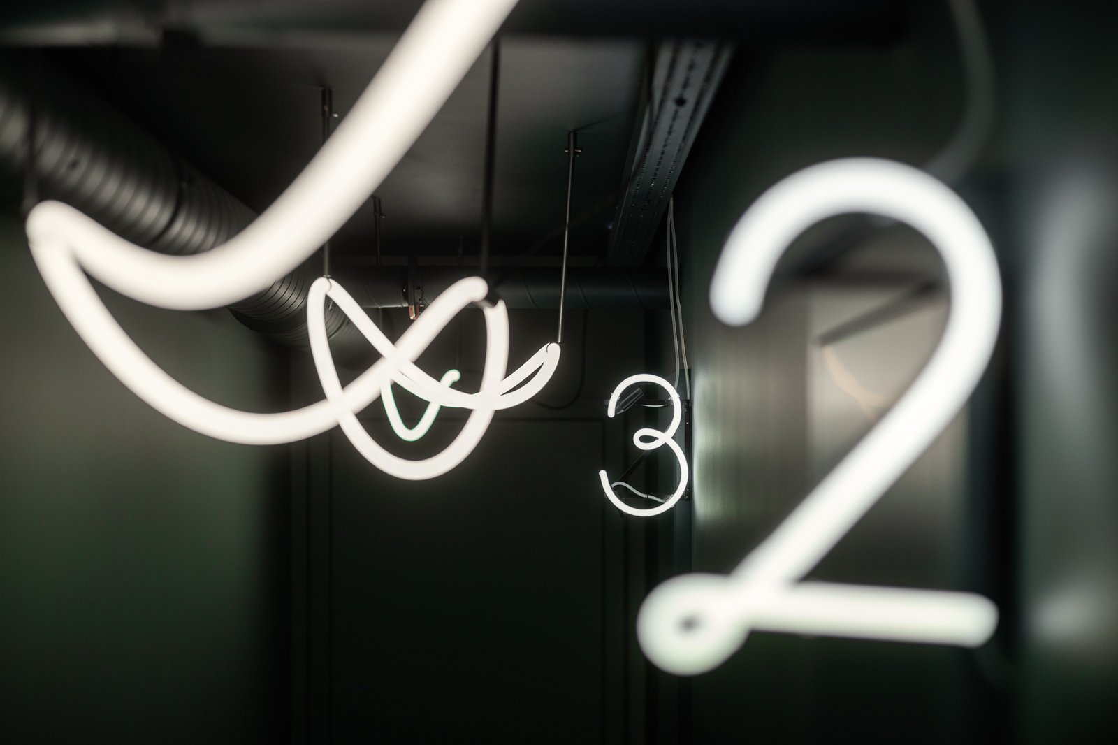 里加熔岩牙科工作室