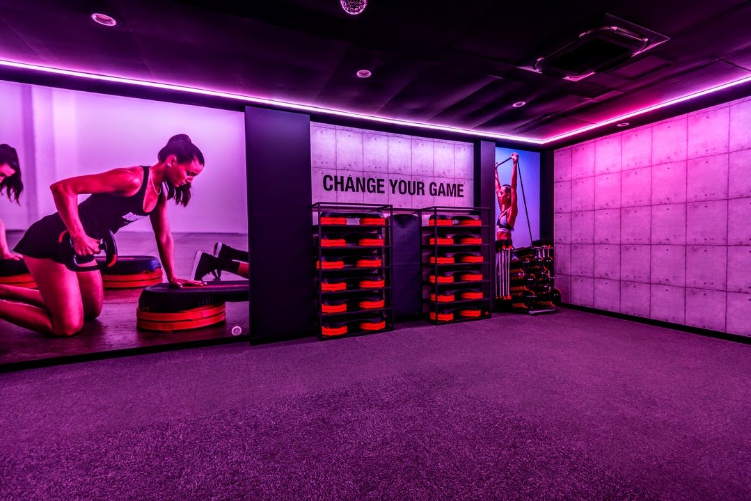 LES MILLS JAPAN 最先进的工作室 LES MILLS JAPAN 最先进的工作室