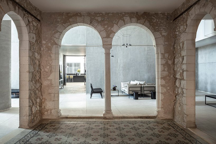 Levin Packer 建筑事务所为以色列索非亚酒店保留了原始的奥斯曼结构