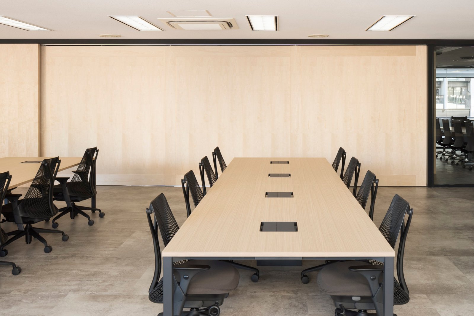 BROOK Inc. 的 Linkties 办公室 BROOK Inc. 的 Linkties 办公室