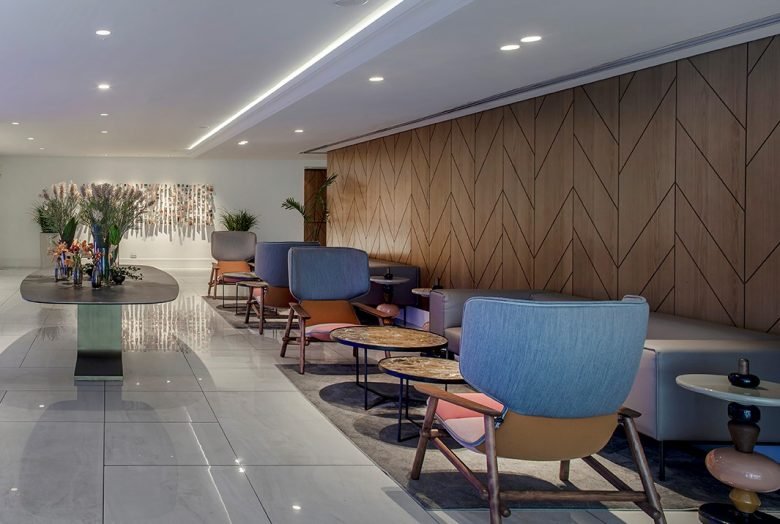 卡尔顿 TLV 酒店