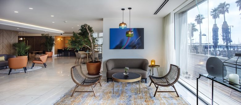 卡尔顿 TLV 酒店