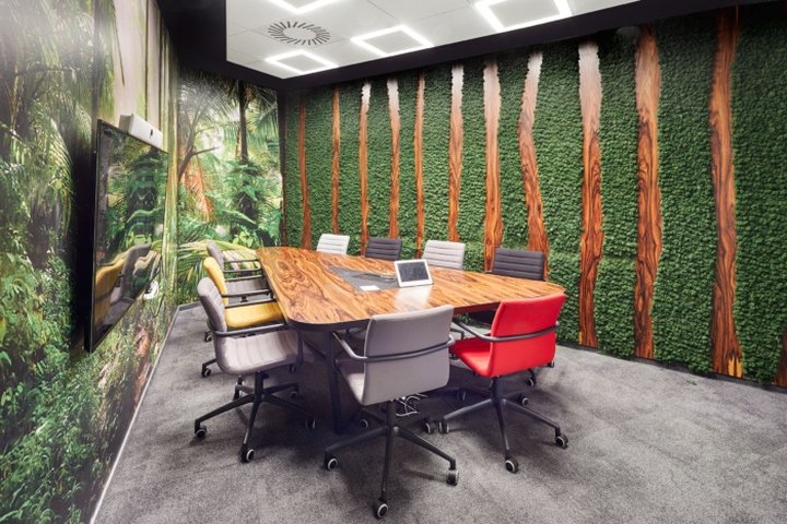 mBank 总部由 In Design Zbigniew Kostrzewa 设计，波兰罗兹