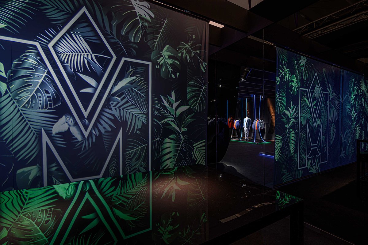 Mackage 展览设计由 Wea / Pitti Uomo 96 / Mackage，漂浮丛林