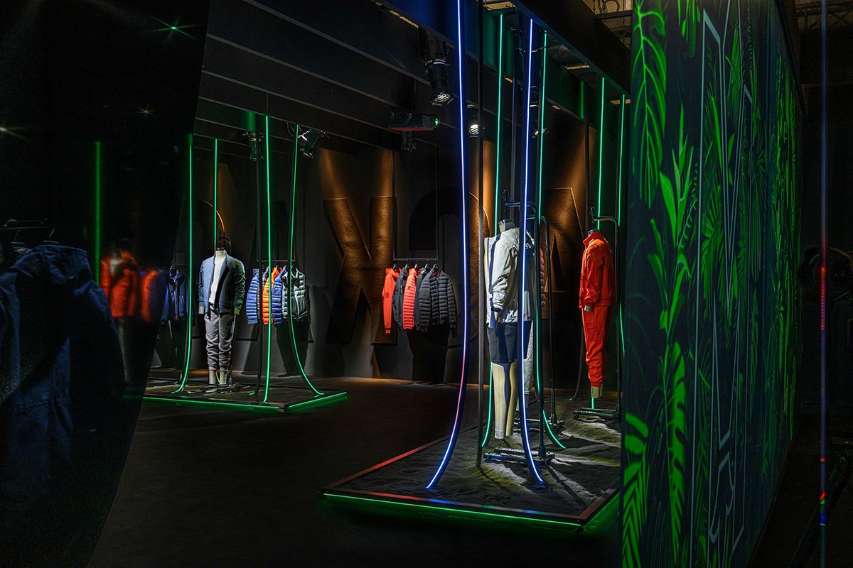 Mackage 展览设计由 Wea / Pitti Uomo 96 / Mackage，漂浮丛林