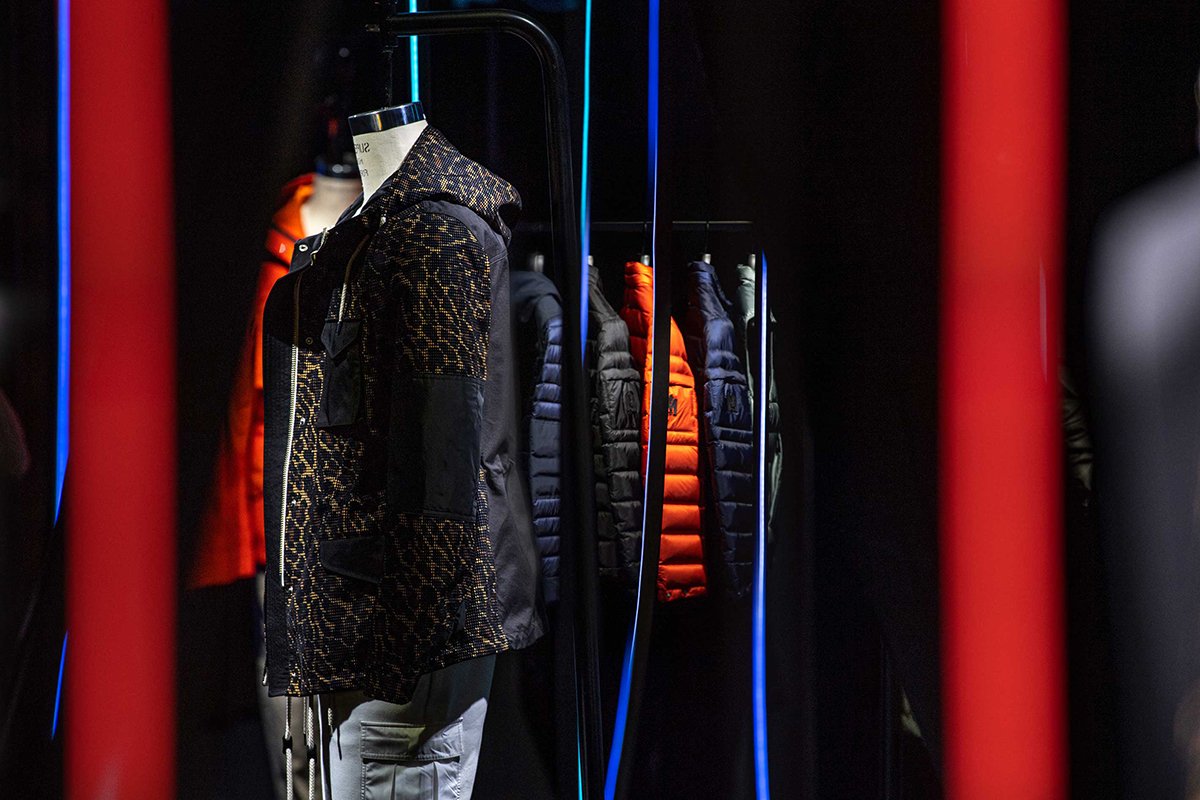 Mackage 展览设计由 Wea / Pitti Uomo 96 / Mackage，漂浮丛林