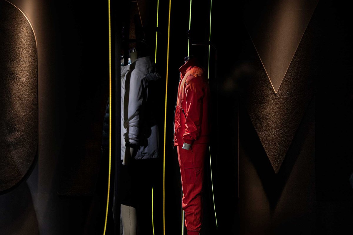 Mackage 展览设计由 Wea / Pitti Uomo 96 / Mackage，漂浮丛林