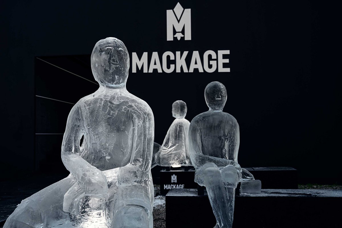 Wea / Pitti Uomo 97 / Mackage 的 Mackage 展览装置，外太空的冰冷之谜