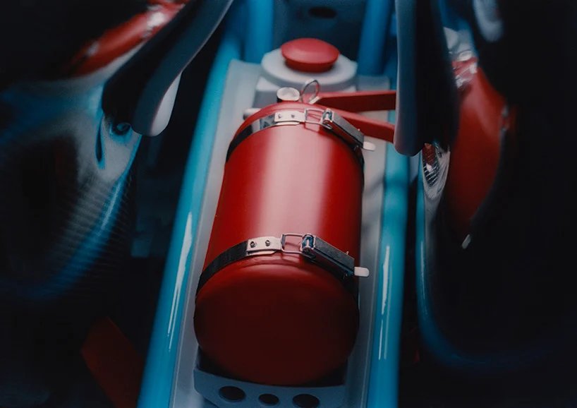 virgil abloh 和梅赛德斯 - 奔驰将 G 级改装为 geländewagen 项目的赛车