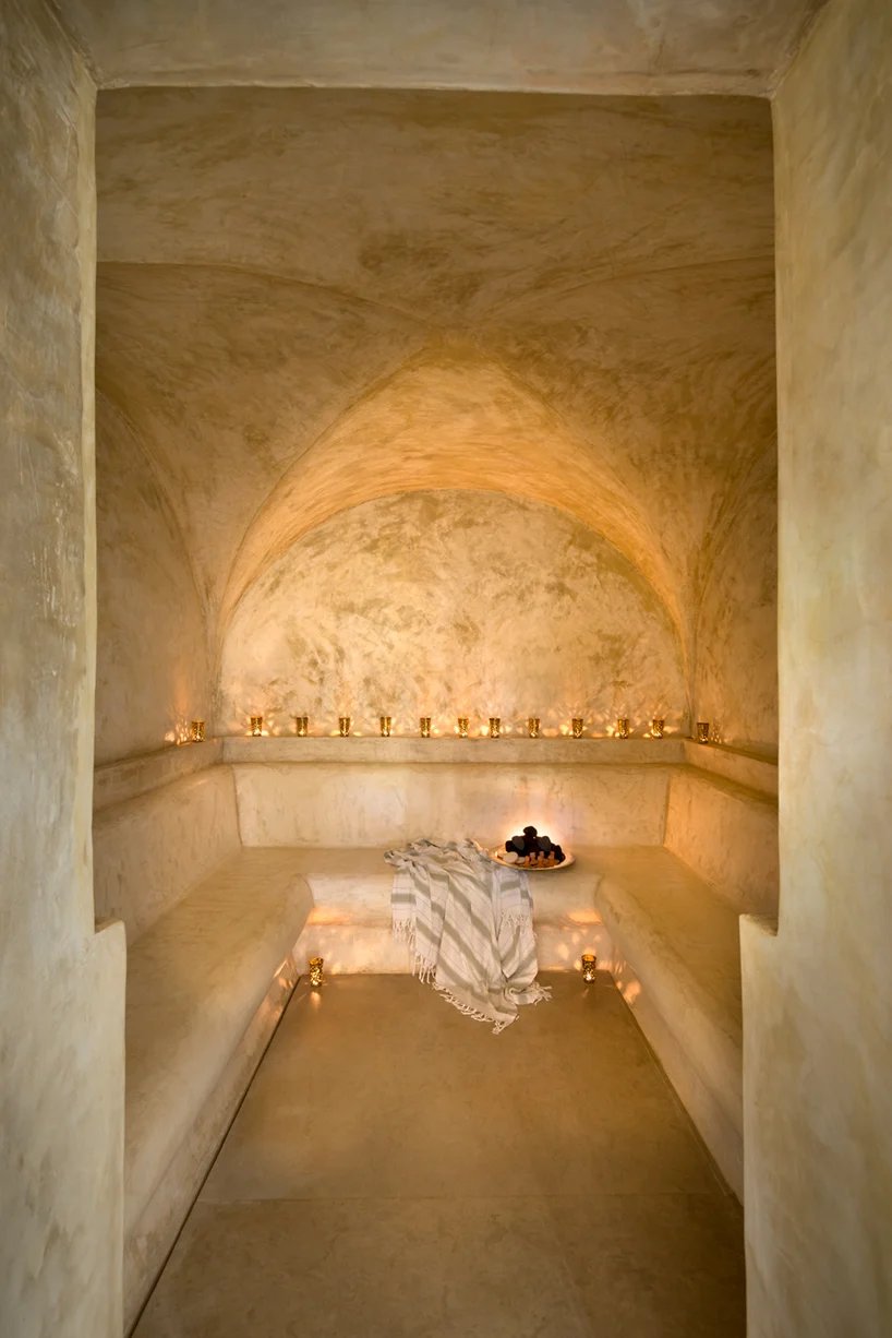 michaelis boyd 的 arijiju 住宅融合了欧洲和肯尼亚建筑风格