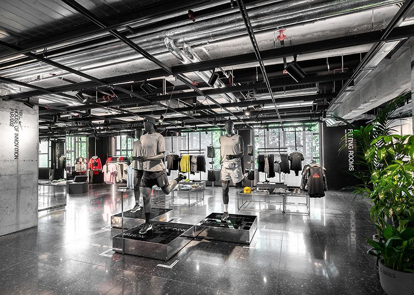 NIKE 将 85,000 公斤可持续材料编织成巴黎新旗舰店