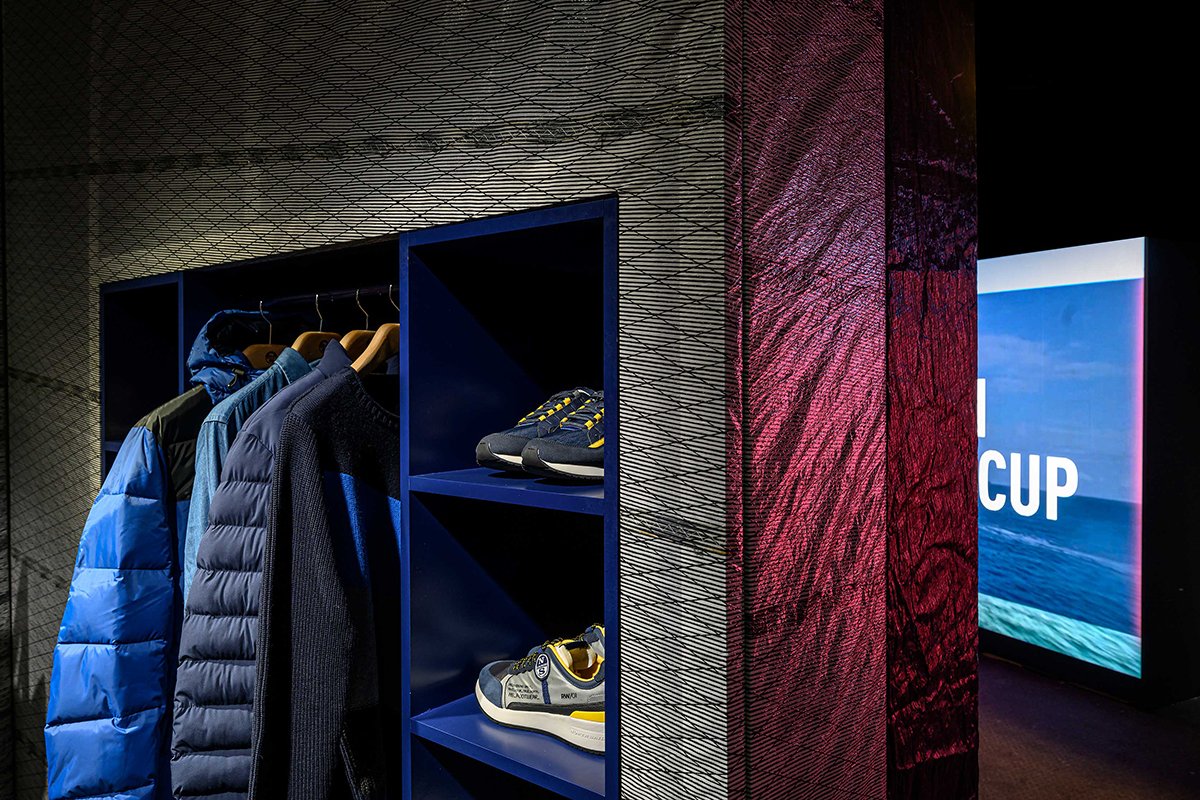 North Sails 展览装置由 Wea / Pitti Uomo 97 / North Sails 设计,大海深呼吸 North Sails 展览装置由 Wea / Pitti Uomo 97 / North Sails 设计,大海深呼吸