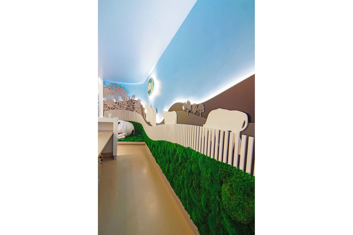 OSO Architecture 的 Sutas 总部 OSO Architecture 的 Sutas 总部