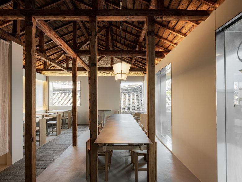 由 oftn 工作室设计的 onecafe