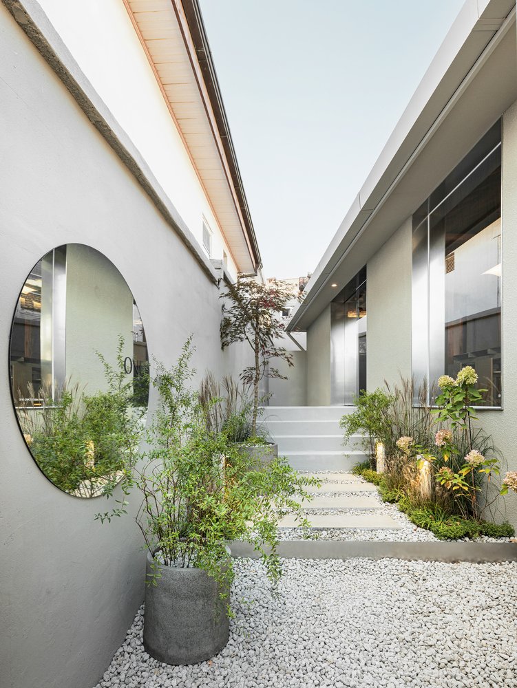 由 oftn 工作室设计的 onecafe