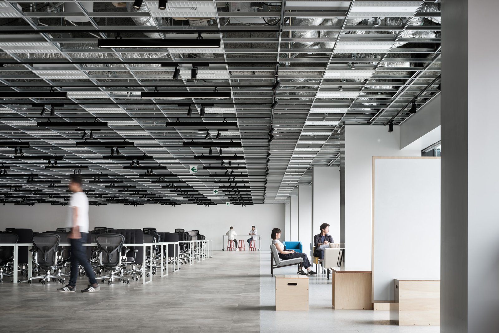 BROOK Inc. 的格子办公室