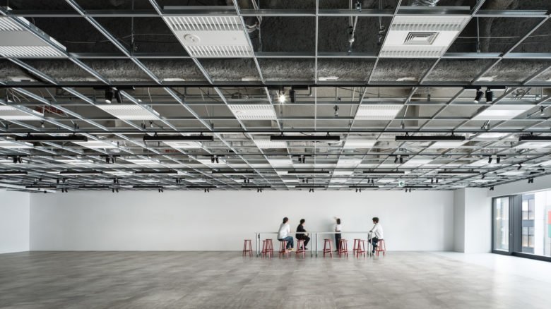 BROOK Inc. 的格子办公室