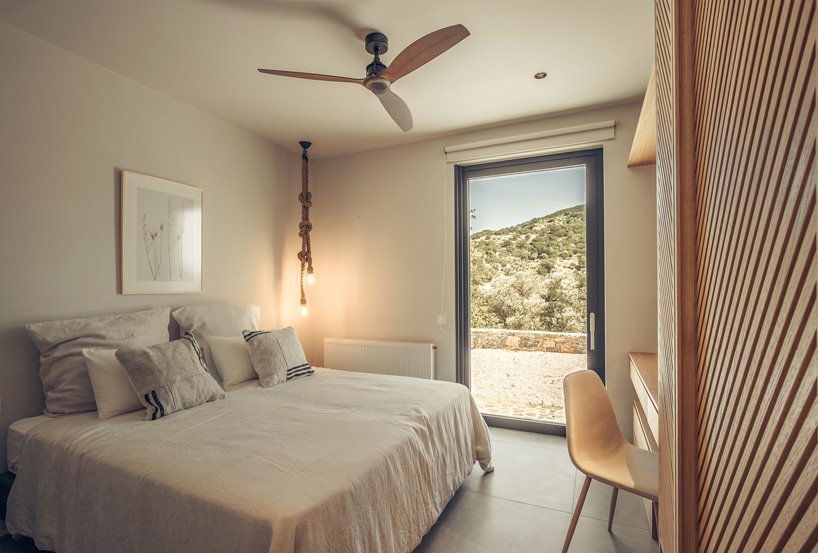 polyergo-cretan-summer-house-greece-designboom-a