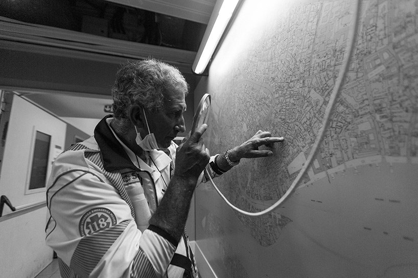 罗伯托·格拉齐亚诺·莫罗 (roberto graziano moro) 记录了意大利威尼斯 COVID-19 危机最关键的时刻