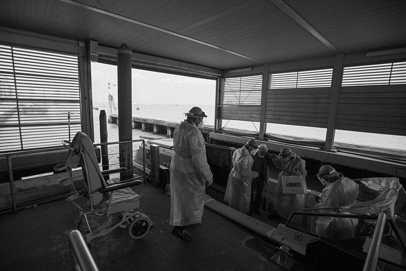 罗伯托·格拉齐亚诺·莫罗 (roberto graziano moro) 记录了意大利威尼斯 COVID-19 危机最关键的时刻