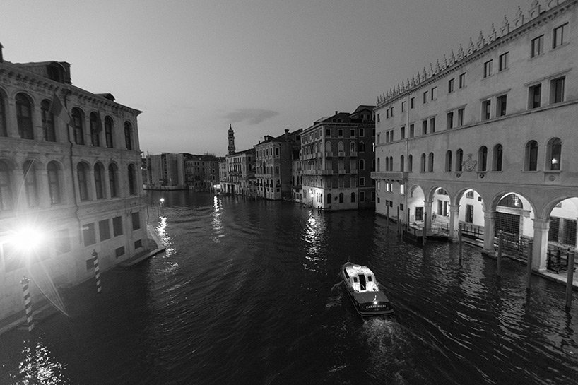 罗伯托·格拉齐亚诺·莫罗 (roberto graziano moro) 记录了意大利威尼斯 COVID-19 危机最关键的时刻