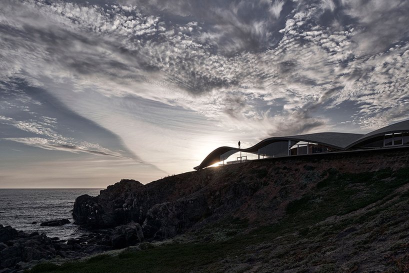 西泽立卫在智利的 ochoquebradas 住宅由 cristóbal palma 拍摄