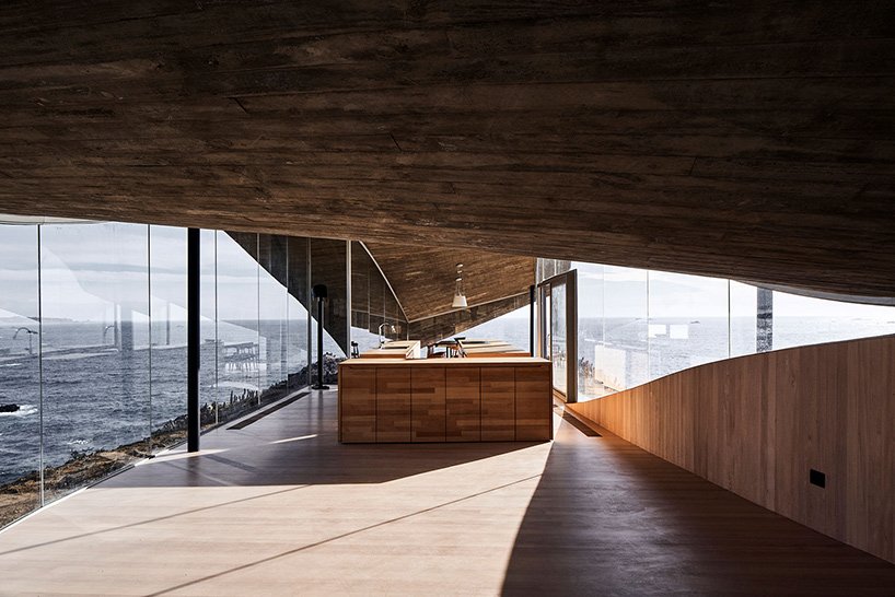 西泽立卫在智利的 ochoquebradas 住宅由 cristóbal palma 拍摄