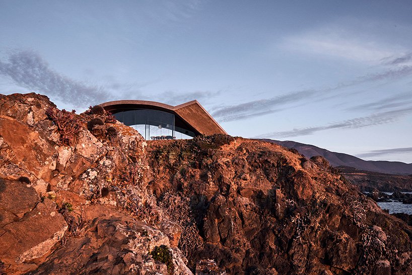 西泽立卫在智利的 ochoquebradas 住宅由 cristóbal palma 拍摄