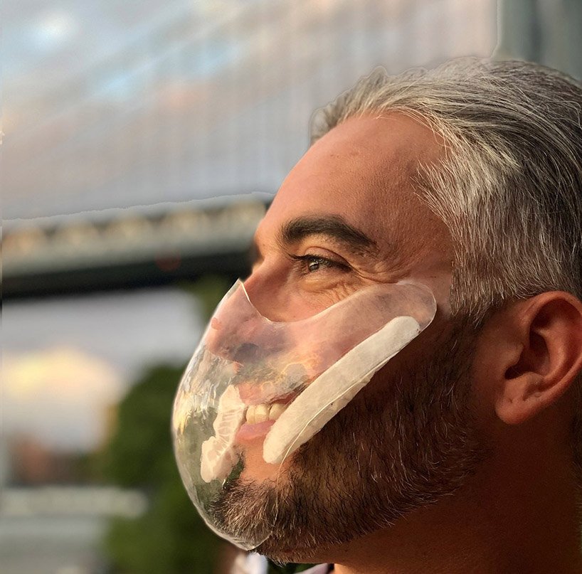 SEEUS95 是世界上第一个自粘式 N95 透明防护罩和呼吸器