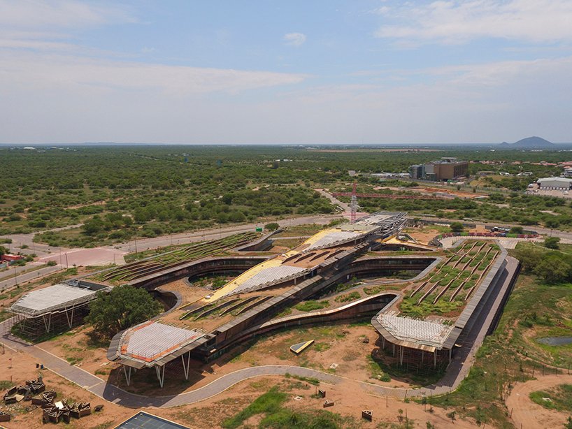 SHoP 建筑师分享即将完工的博茨瓦纳创新中心的新形象