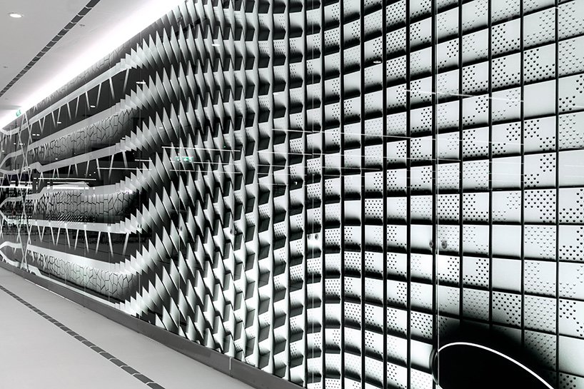 荷兰的这个自行车停车场提供博物馆般的体验