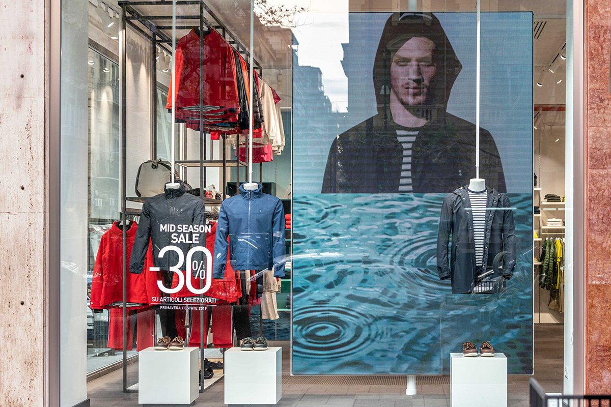 Slam 巴勒莫旗舰店由 Wea / Slam 设计，位于巴勒莫，拥有明亮的几何形状