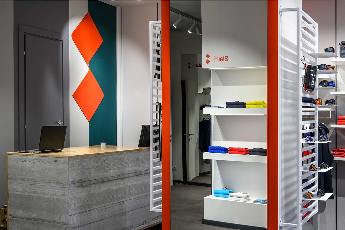 Slam 巴勒莫旗舰店由 Wea / Slam 设计，位于巴勒莫，拥有明亮的几何形状