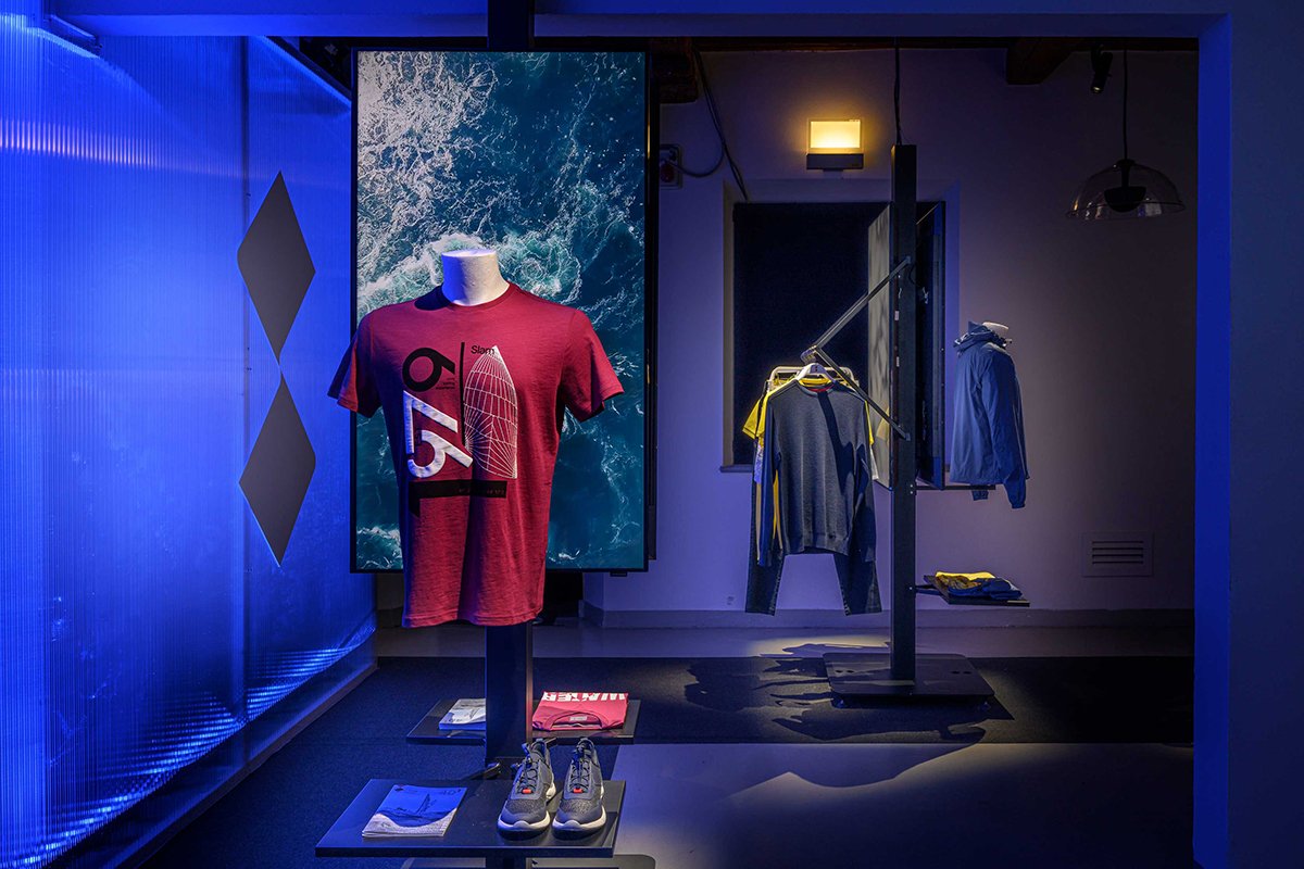 Wea 设计的 Slam 展览装置 / Pitti Uomo 96 / Slam，一座位于公海的博物馆