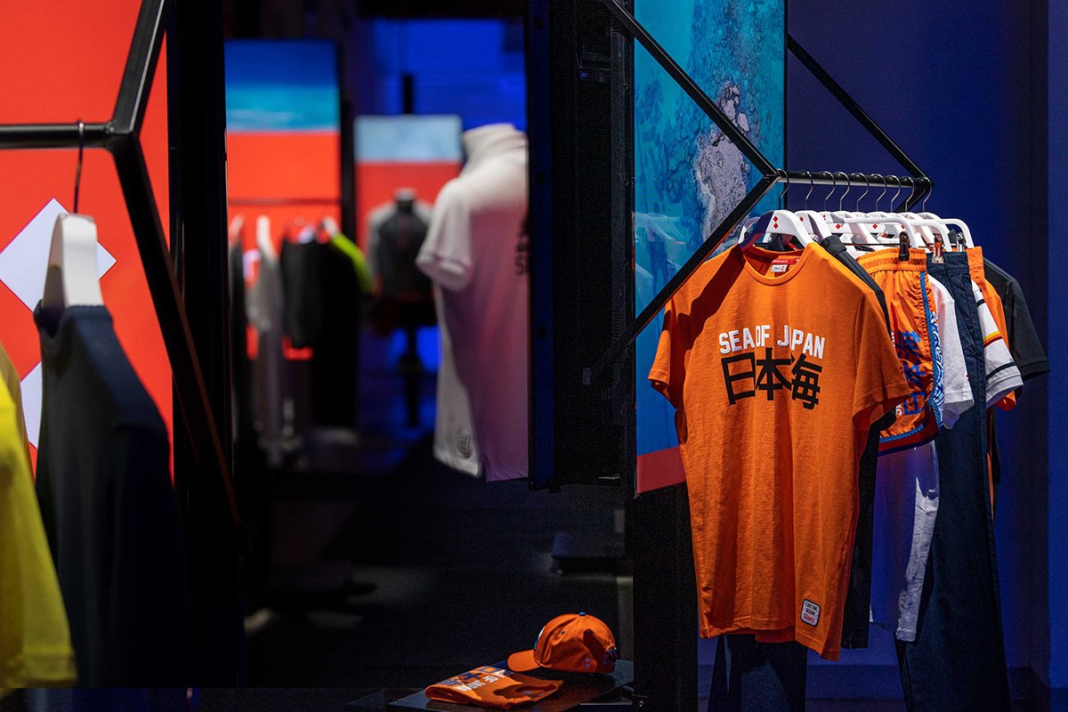 Wea 设计的 Slam 展览装置 / Pitti Uomo 96 / Slam，一座位于公海的博物馆