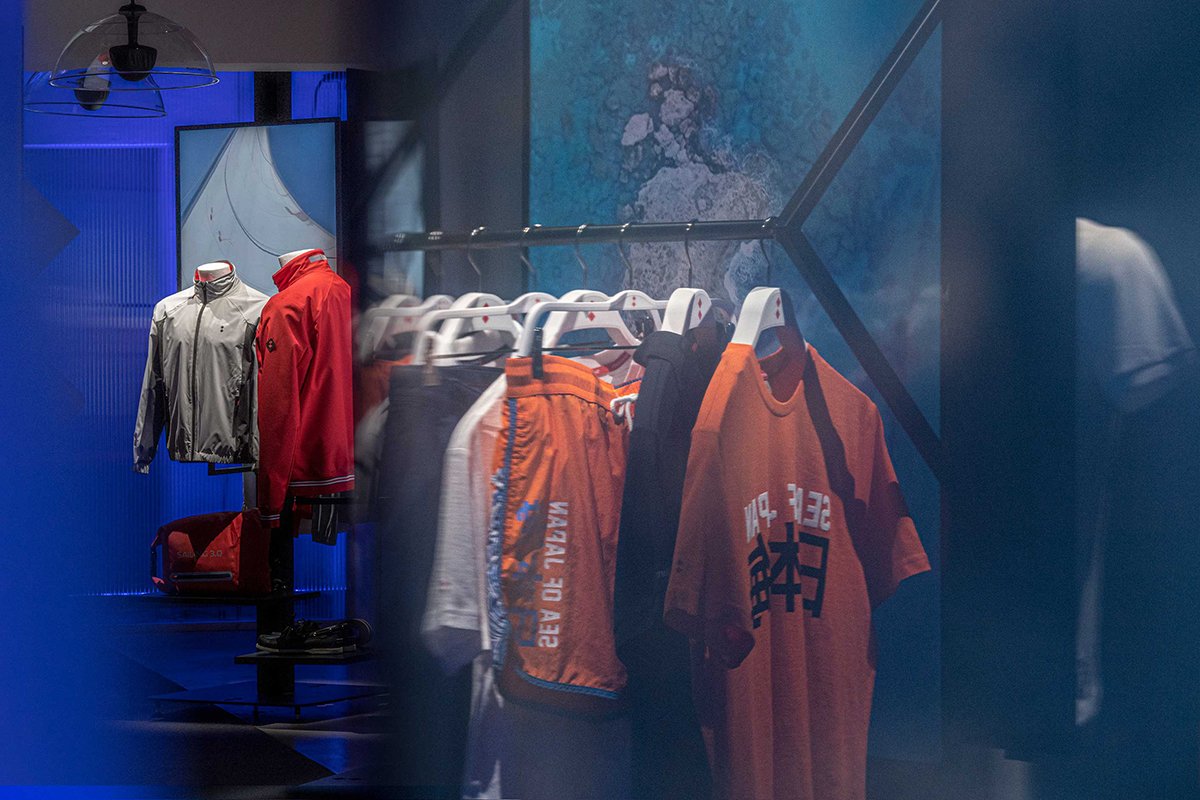 Wea 设计的 Slam 展览装置 / Pitti Uomo 96 / Slam，一座位于公海的博物馆